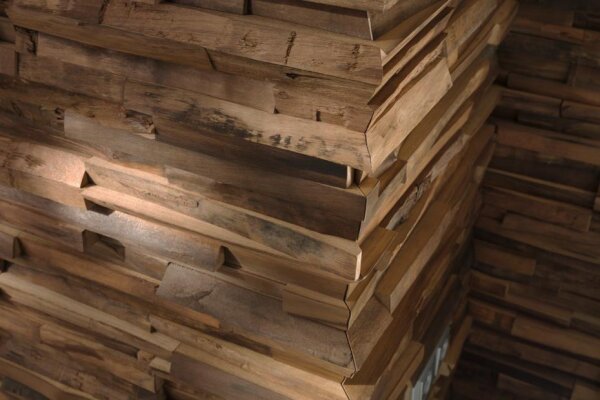 Waldkante Nuss Naturholz Eckelement für Wandverkleidung - Echtholzwandelement Eckverkleidung